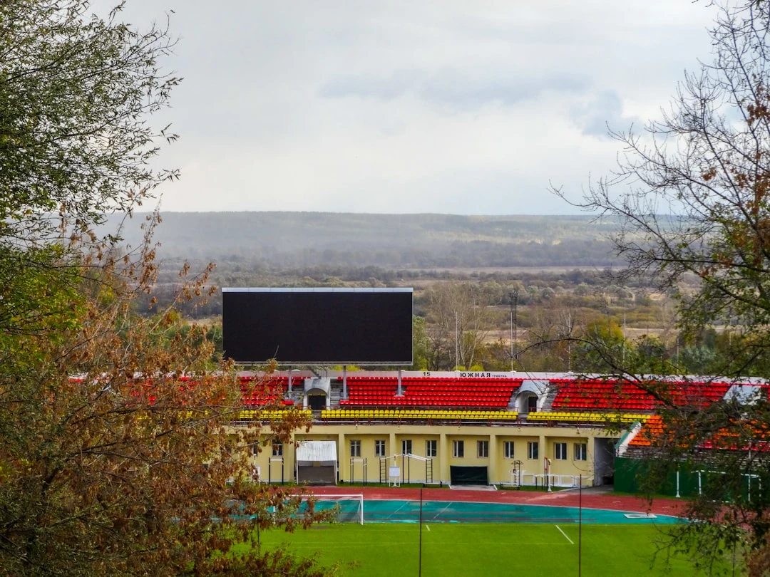 Kết quả bất ngờ giao hữu bóng đá